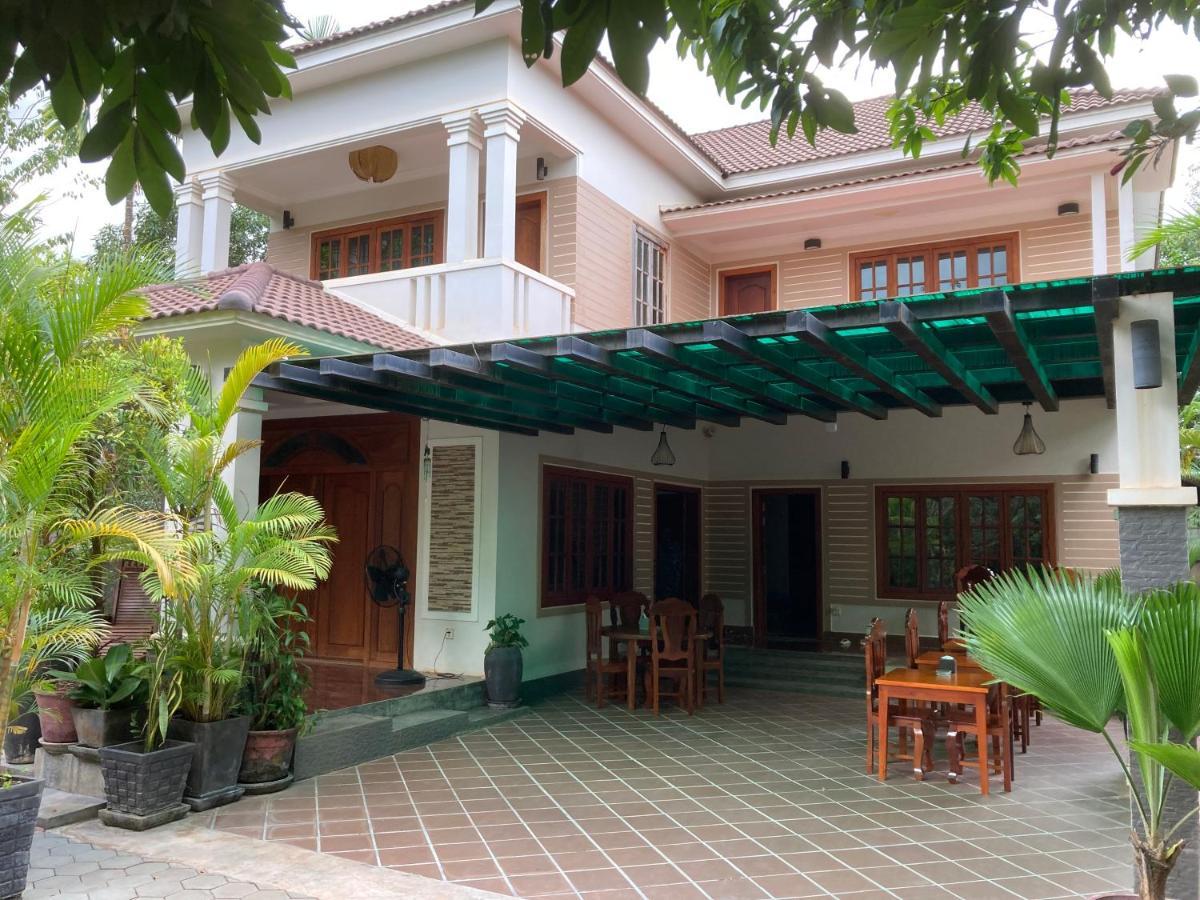 Lily Pad Boutique Hotel Siem Reap Exterior photo
